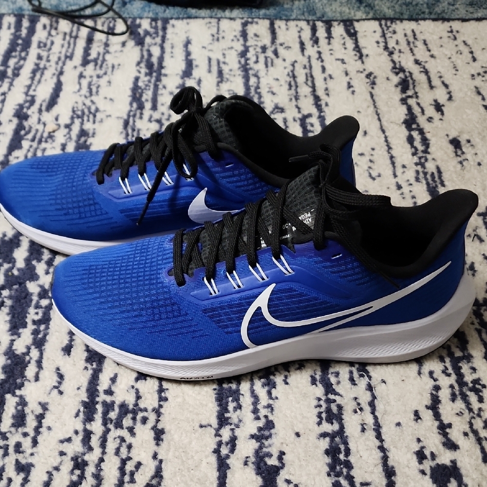 Nike Blue and Black Athletic Running Shoes